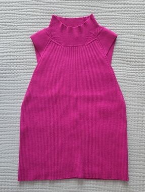 NWOT Dynamite Fuchsia Ribbed Mock Neck Tank Top, Size L